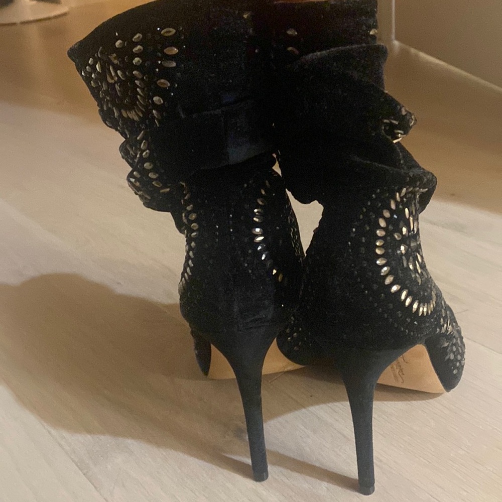 Vince Camuto Imagine booties -never worn, just collecting dust, no box. Size 7 - Picture 4 of 11